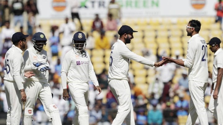 भारत ने पहले टेस्ट में ऑस्ट्रेलिया को किया धराशायी